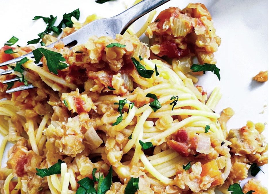 Lentil ragu and spaghetti